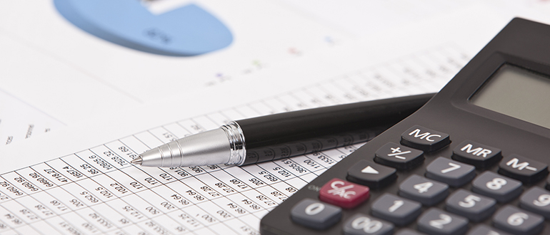 calculator + accounting 770x330